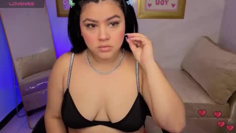 Snapshot of samy_collen_v chatting on 02.17.26 Samy online show from 02.17.26