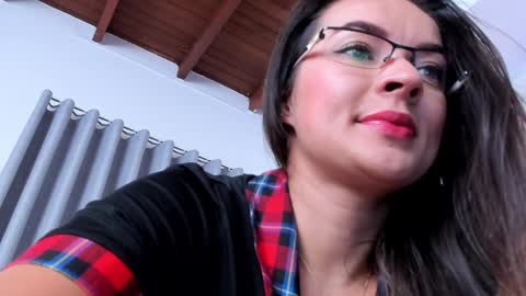 Snapshot of samybennet chatting on 01.27.25 Samy Bennet online show from 01.27.25