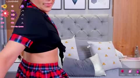 Snapshot of samybennet chatting on 09.26.25 Samy Bennet online show from 09.26.25