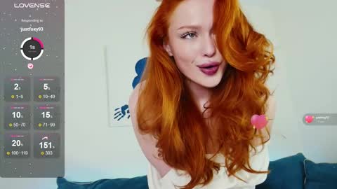 Snapshot of sanda_red chatting on 02.08.25 Sanda3   online show from 02.08.25