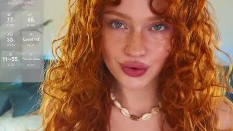 Snapshot of sanda_red chatting on 10.20.25 Sanda3   online show from 10.20.25