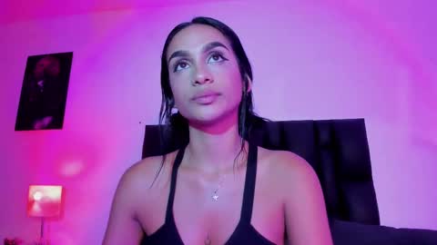 MilaSander online show from 02.13.25