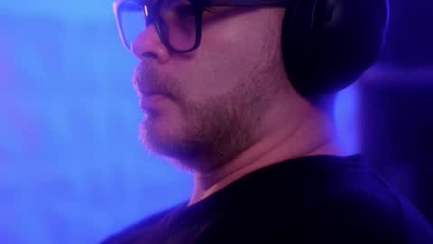 Sanders online show from 11.28.25