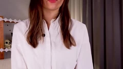 Snapshot of sandili chatting on 11.01.25 Isabel but you can call me Bella online show from 11.01.25