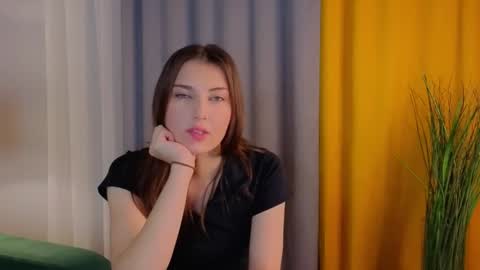 Snapshot of sandili chatting on 11.08.25 Isabel but you can call me Bella online show from 11.08.25