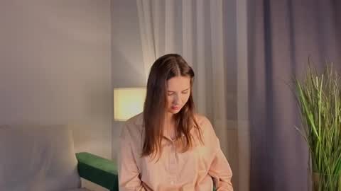 Snapshot of sandili chatting on 11.18.25 Isabel but you can call me Bella online show from 11.18.25