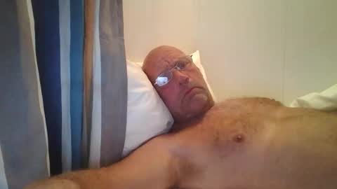 Snapshot of sandnesrune523 chatting on 10.14.25 sandnesrune523 online show from 10.14.25