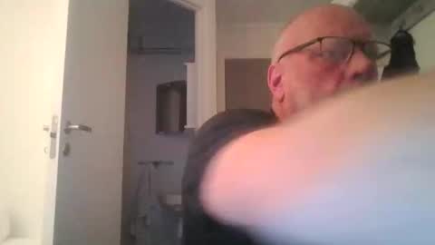 sandnesrune523 online show from 04.20.26