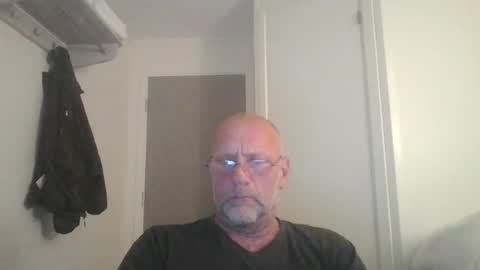 sandnesrune523 online show from 06.17.26