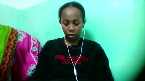 sandra1253099 online show from 12.18.25