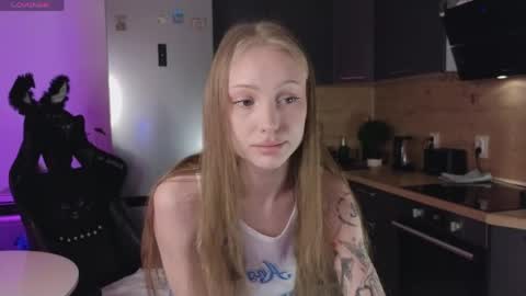 Snapshot of sandra_buika chatting on 05.25.26 Sandra Lillys Page online show from 05.25.26