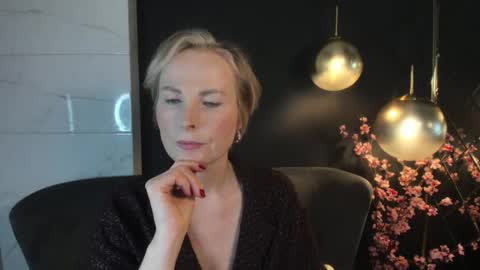Snapshot of sandra_kind chatting on 01.25.25 Sandra online show from 01.25.25
