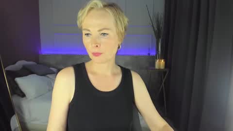 Snapshot of sandra_kind chatting on 01.27.25 Sandra online show from 01.27.25