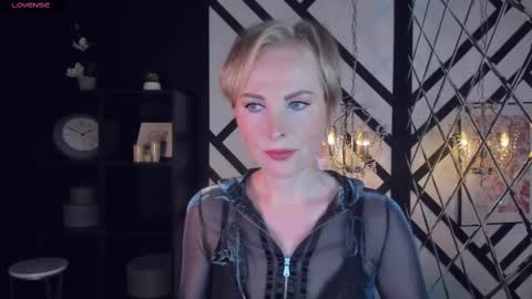Snapshot of sandra_kind chatting on 02.13.25 Sandra online show from 02.13.25
