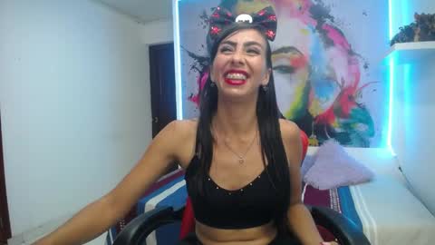 Snapshot of sandra_petite19 chatting on 05.14.26 sandra online show from 05.14.26