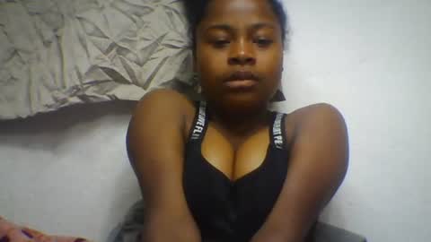 Snapshot of sandraalyd chatting on 07.16.26 sandraalyd online show from 07.16.26