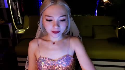 Snapshot of sandraboyl chatting on 01.19.25 Sandy online show from 01.19.25