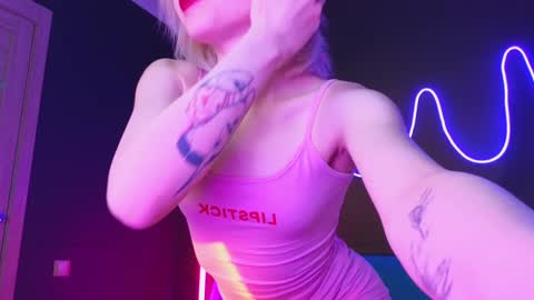 Snapshot of sandraboyl chatting on 01.22.25 Sandy online show from 01.22.25