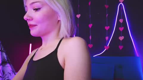 Snapshot of sandraboyl chatting on 02.20.25 Sandy online show from 02.20.25