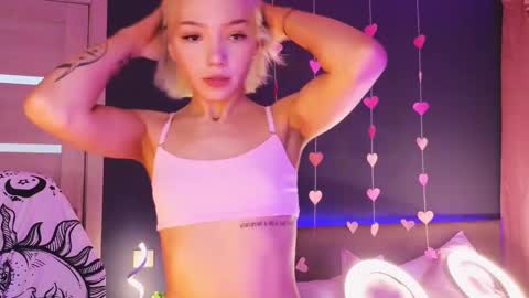 Snapshot of sandraboyl chatting on 02.22.25 Sandy online show from 02.22.25