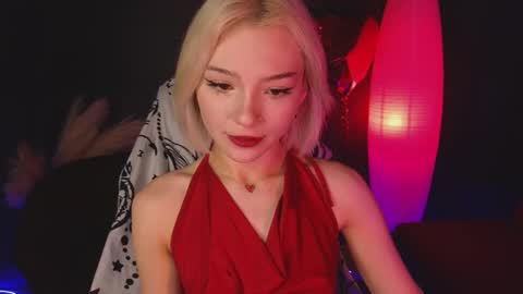 Snapshot of sandraboyl chatting on 03.04.25 Sandy online show from 03.04.25