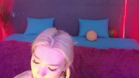 Snapshot of sandraboyl chatting on 03.08.25 Sandy online show from 03.08.25