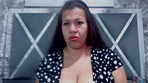 Snapshot of sandraclarkx69 chatting on 12.27.24 sandraclarkx69 online show from 12.27.24