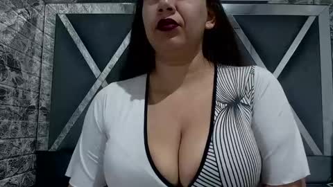Snapshot of sandraclarkx69 chatting on 12.30.24 sandraclarkx69 online show from 12.30.24