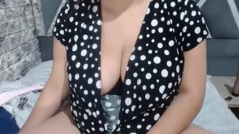 Snapshot of sandraclarkx69 chatting on 02.02.25 sandraclarkx69 online show from 02.02.25