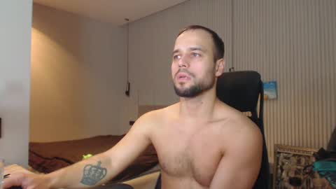 Snapshot of sandro_best chatting on 02.05.25 DeAlex online show from 02.05.25