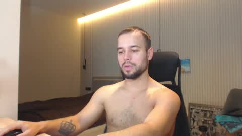 Snapshot of sandro_best chatting on 02.06.25 DeAlex online show from 02.06.25