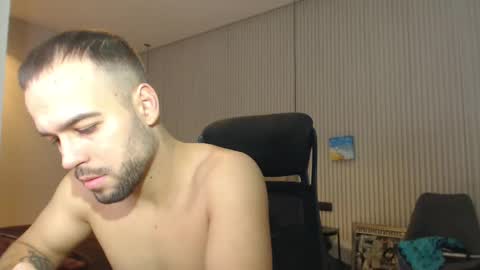 Snapshot of sandro_best chatting on 02.13.25 DeAlex online show from 02.13.25