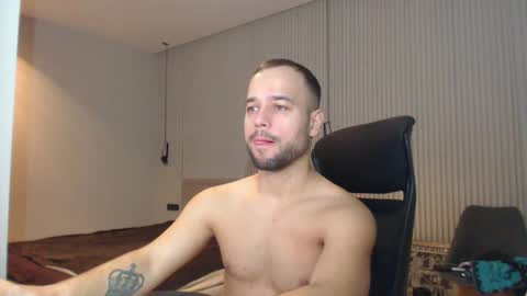 Snapshot of sandro_best chatting on 02.15.25 DeAlex online show from 02.15.25