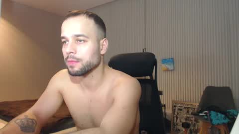 Snapshot of sandro_best chatting on 02.16.25 DeAlex online show from 02.16.25