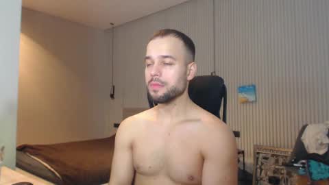 Snapshot of sandro_best chatting on 02.17.25 DeAlex online show from 02.17.25