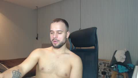 Snapshot of sandro_best chatting on 02.17.25 DeAlex online show from 02.17.25