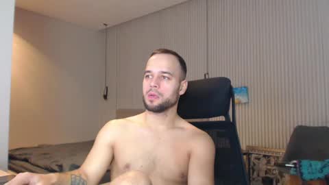 Snapshot of sandro_best chatting on 02.20.25 DeAlex online show from 02.20.25