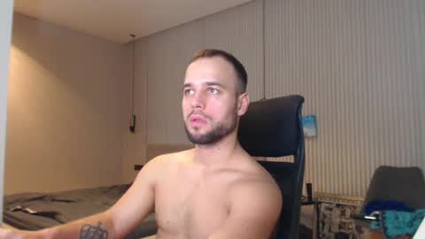 Snapshot of sandro_best chatting on 02.21.25 DeAlex online show from 02.21.25