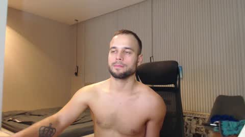 Snapshot of sandro_best chatting on 02.21.25 DeAlex online show from 02.21.25