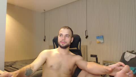 Snapshot of sandro_best chatting on 02.23.25 DeAlex online show from 02.23.25