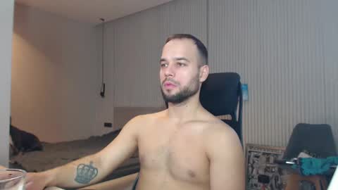 Snapshot of sandro_best chatting on 02.26.25 DeAlex online show from 02.26.25