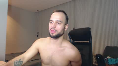 Snapshot of sandro_best chatting on 02.26.25 DeAlex online show from 02.26.25