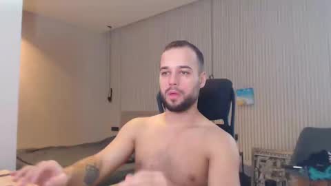 Snapshot of sandro_best chatting on 02.27.25 DeAlex online show from 02.27.25