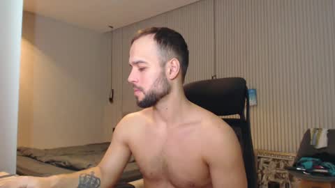 Snapshot of sandro_best chatting on 03.01.25 DeAlex online show from 03.01.25