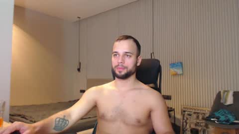 Snapshot of sandro_best chatting on 03.02.25 DeAlex online show from 03.02.25