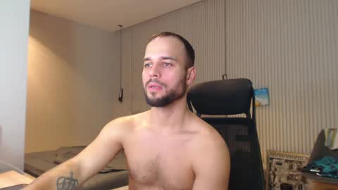 Snapshot of sandro_best chatting on 03.03.25 DeAlex online show from 03.03.25