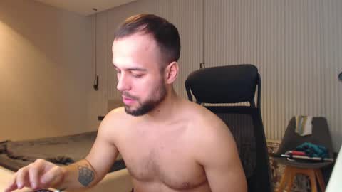 Snapshot of sandro_best chatting on 03.04.25 DeAlex online show from 03.04.25