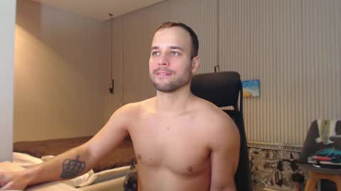 Snapshot of sandro_best chatting on 03.07.25 DeAlex online show from 03.07.25