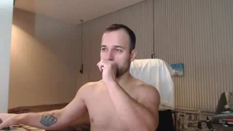 Snapshot of sandro_best chatting on 03.08.25 DeAlex online show from 03.08.25