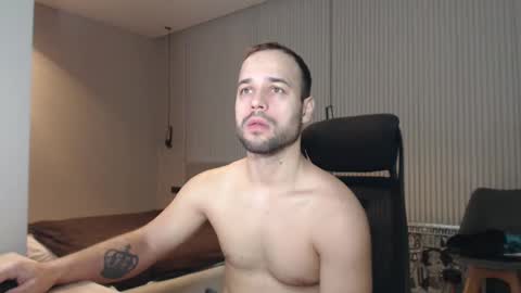 Snapshot of sandro_best chatting on 03.12.25 DeAlex online show from 03.12.25